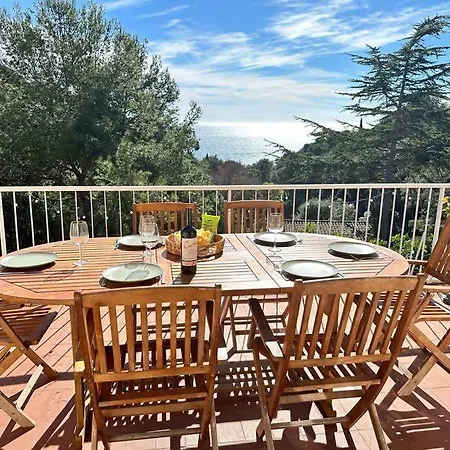 Frente Al Mar Con Piscina Y Playa Privada Villa *